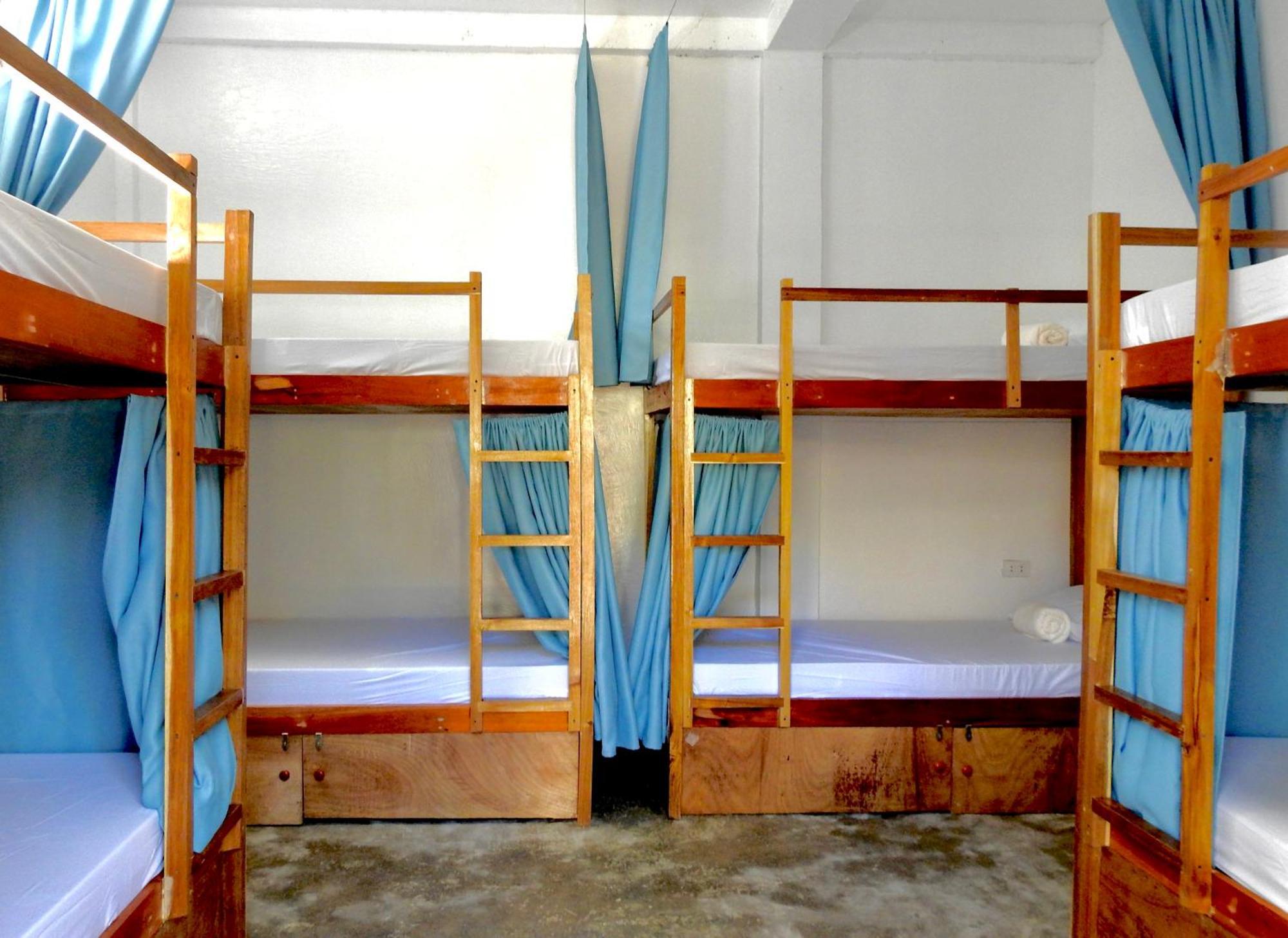 Three Little Birds Surf Hostel General Luna  Pokój zdjęcie